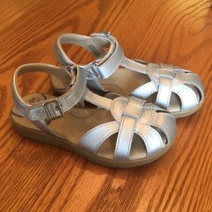 Stride rite silver memory foam sandals girls 11M
